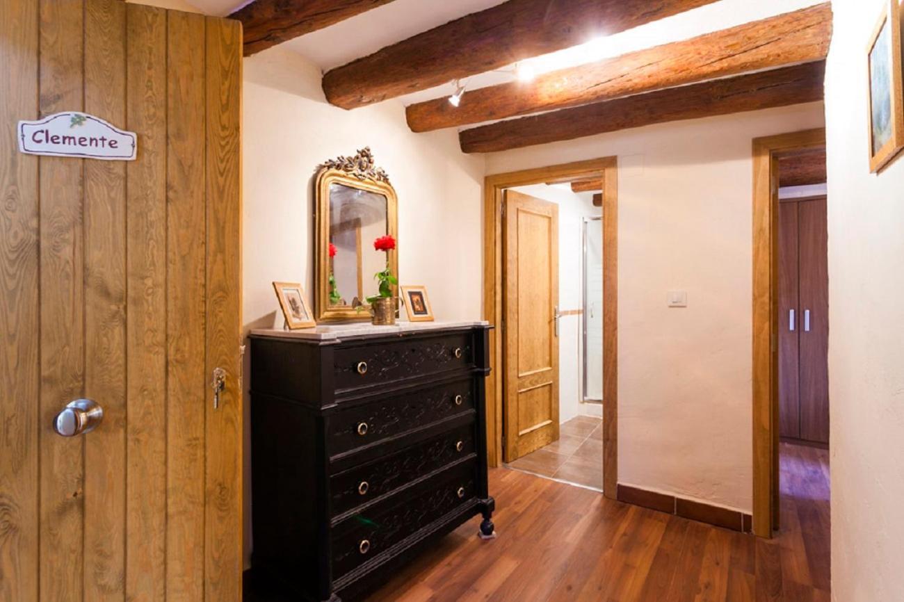 Apartamentos Casa Samper Santa Eulalia de Gállego Quarto foto